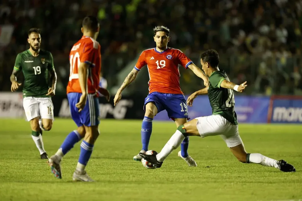 Diego Valdés tuvo una ocasión inmejorable para anotar en el Bolivia vs. Chile, pero la falló. (Comunicaciones FFCh).