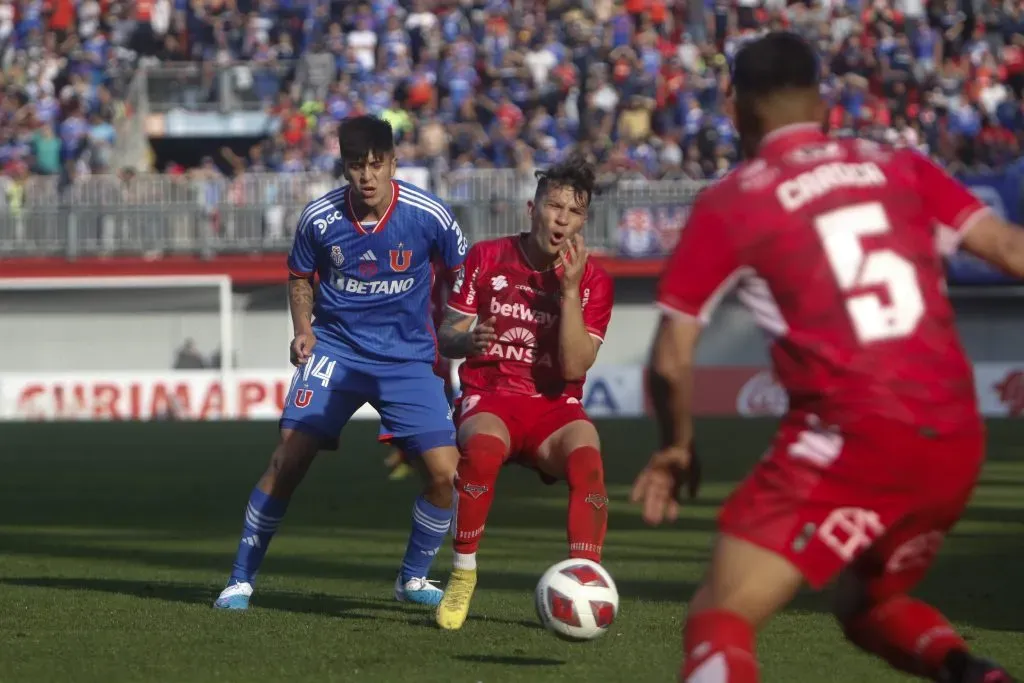 Marcelo Morales es el titular por la banda izquierda de la U. | Foto: Photosport