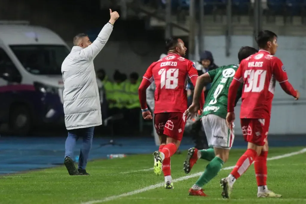 Jaime García sabe que su estadía en Ñublense le ha dado muchas cosas positivas al club. (Jorge Loyola/Photosport).