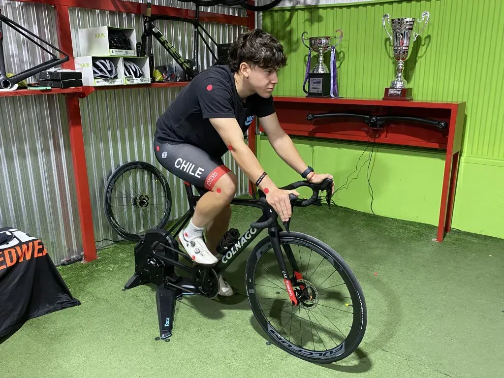 Felipe Pizarro tendrá su bicicleta para seguir soñando con Santiago 2023.