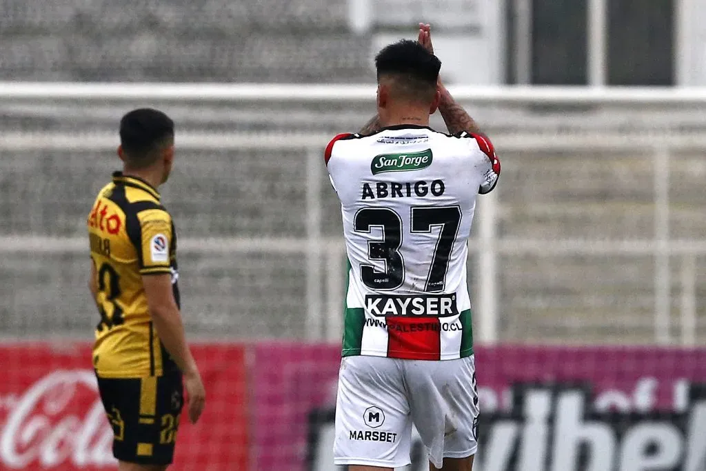 Joe Abrigo dejó su querido Coquimbo y fichó en Palestino en este mercado | Photosport