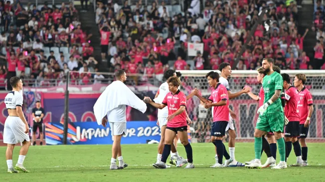 Paris Saint-Germain derrotado 3-2 frente a Cerezo Osaka de la liga J1 (Photo by Kenta Harada/Getty Images).