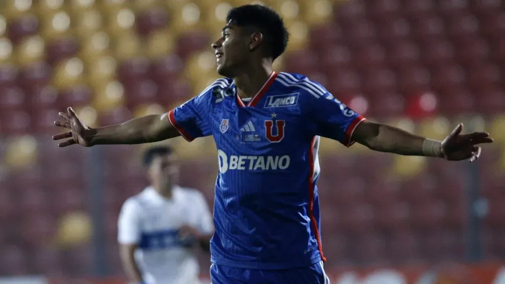 Darío Osorio vuelve a ser titular en la U después de dos meses. Foto: Photosport.