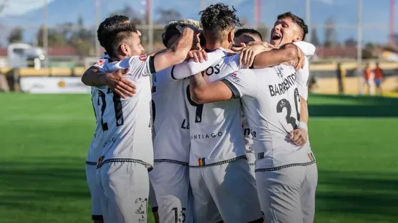 Santiago Morning ganó un partido clave y dejó a San Luis sin liderato en la tabla de posiciones de la Primera B. Foto: Comunicaciones Santiago Morning.