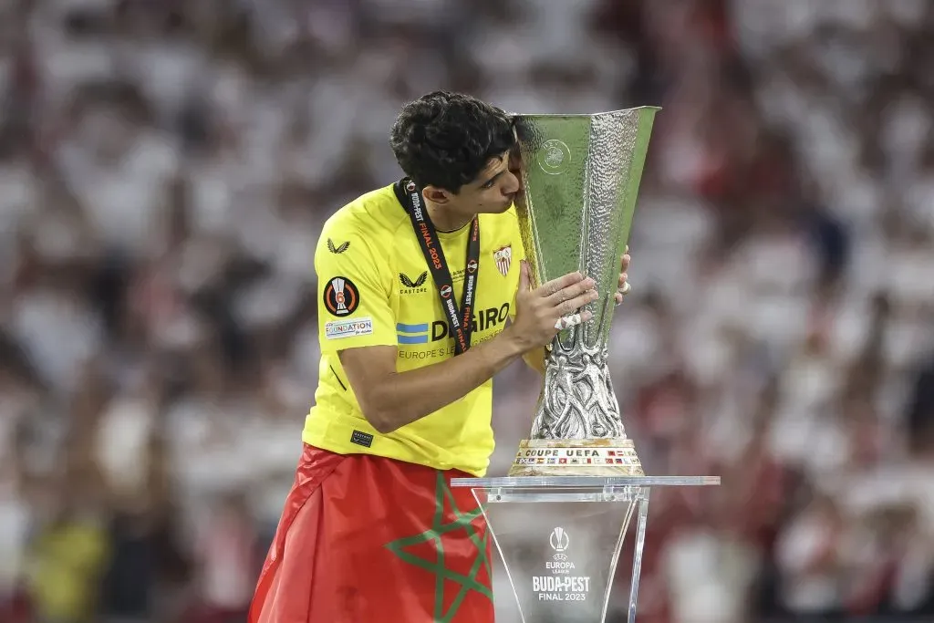 Yassine Bounou ha ganado dos Europa League con el Sevilla. ¿Será el Real Madrid su próximo destino? | Foto: Getty Images.