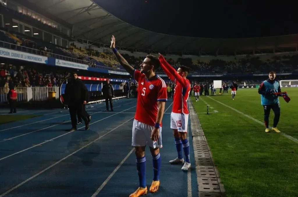 Zaldivia será baja en la Roja por lesión.