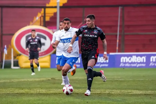 Carlos Palacios protagonizó la gran polémica en el duelo entre Colo Colo y Universidad Católica. Foto: Guille Salazar, RedGol.
