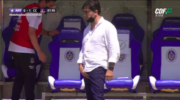 El momento de Gustavo Quinteros y una conducta por la que después se declaró avergonzado. (Captura CDF).