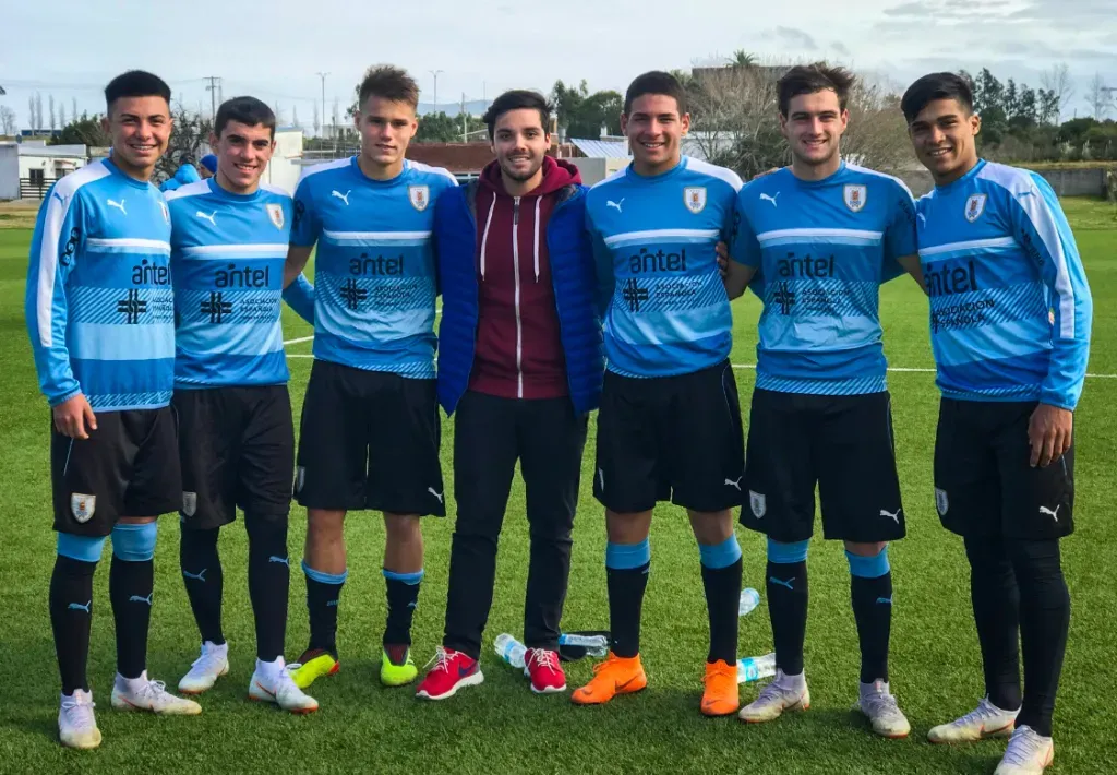 Axel Pérez, Juanma Gutiérrez, Enzo Siri, Alan Saldivia, Gastón Bartora y Matías Arezo, en ese mismo orden. (Foto: Matías Cruz).