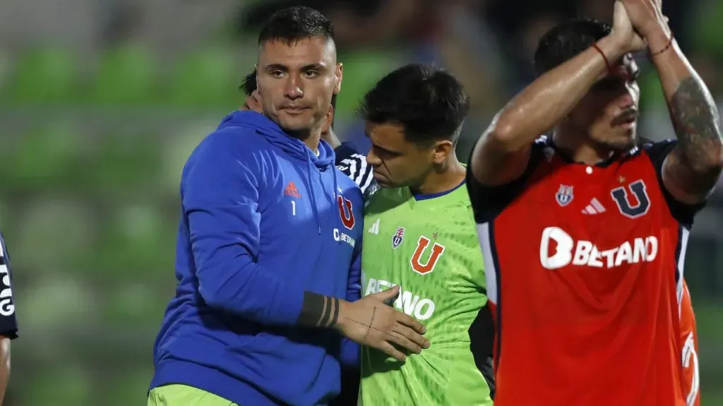 Cristopher Toselli le quitó la titularidad a Cristóbal Campos, pero ni así la U logró romper su mala racha. Foto: Photosport.