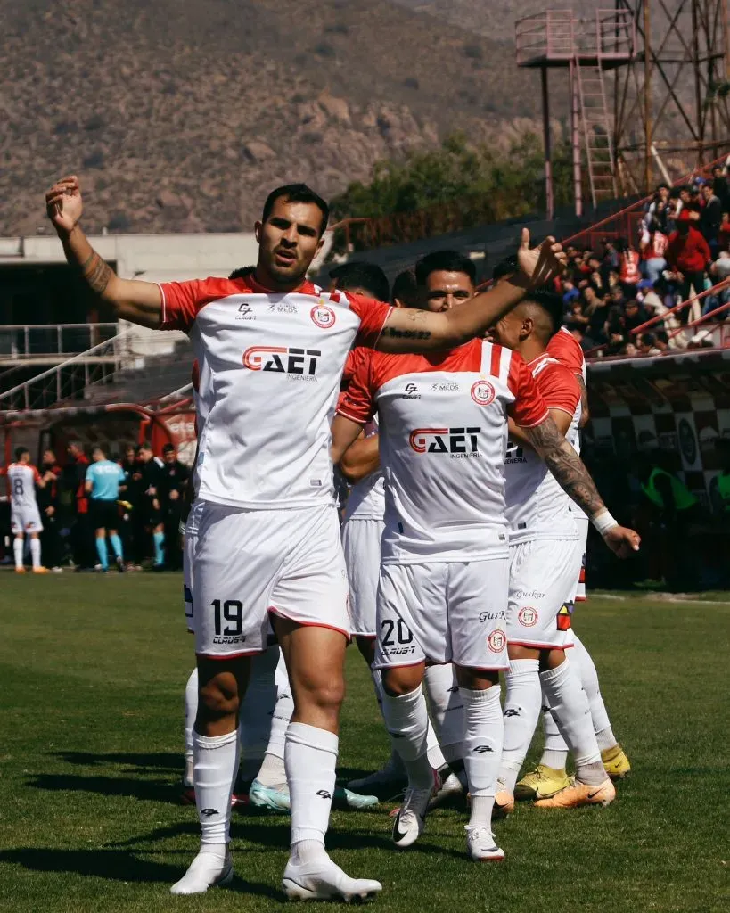 Unión San Felipe se metió a pelear el liderato al golear a Rangers. Foto: Comunicaciones U. San Felipe.