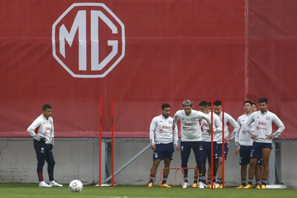 La selección chilena firmó un millonario acuerdo con MG Motor para las Eliminatorias rumbo al Mundial de Estados Unidos, Canadá y México. | Foto: Photosport.