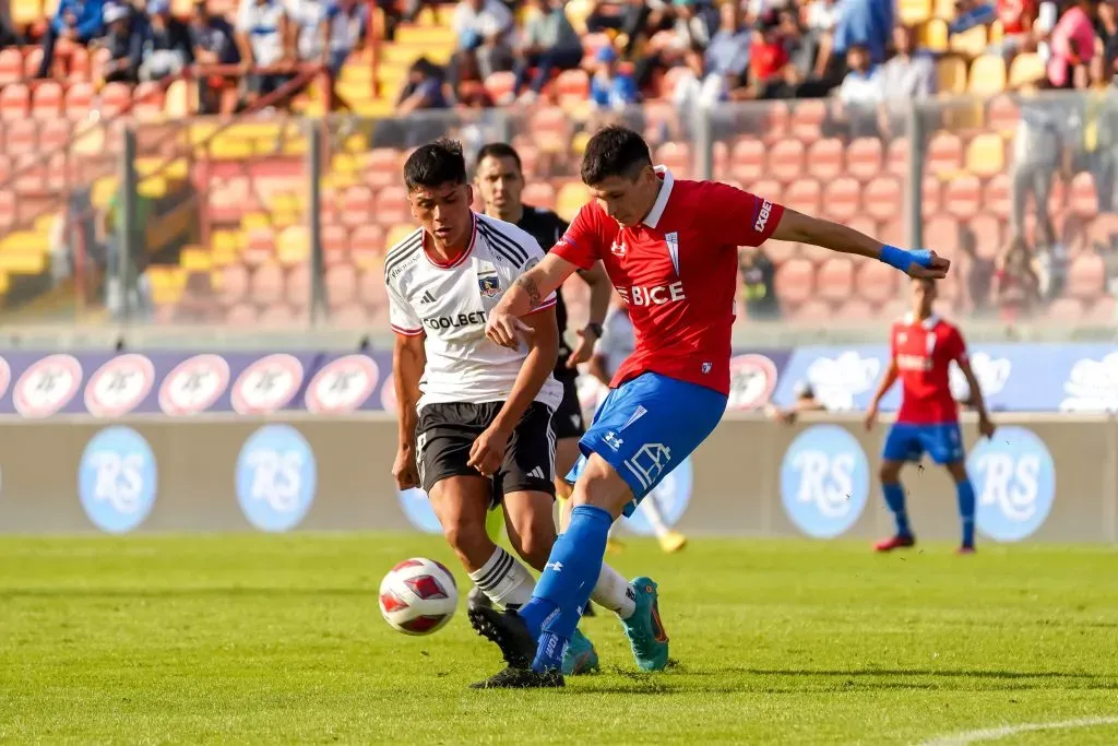 La falta de canchas ha complicado mucho el desarrollo del fútbol chileno en este 2023. ¿Cambiará esto con la creación de una de la Copa de la Liga? | Foto: Guillermo Salazar.