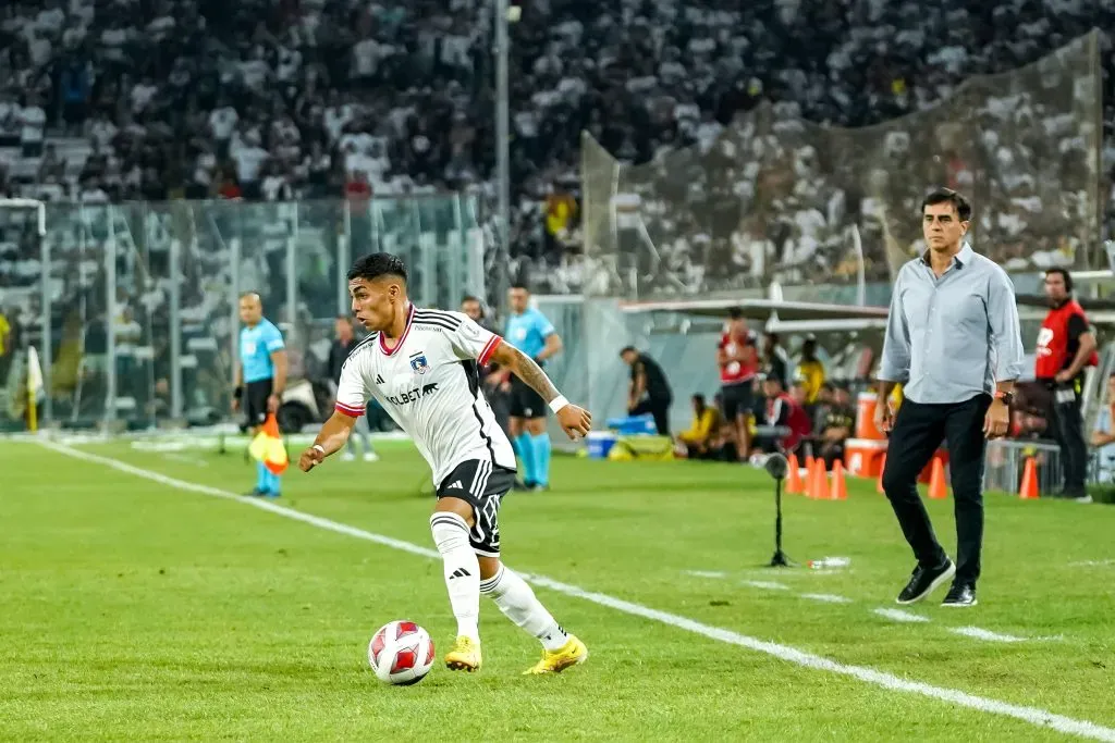 Gustavo Quinteros debe buscarle un reemplazante a Thompson en Colo Colo. | Foto: Guillermo Salazar.