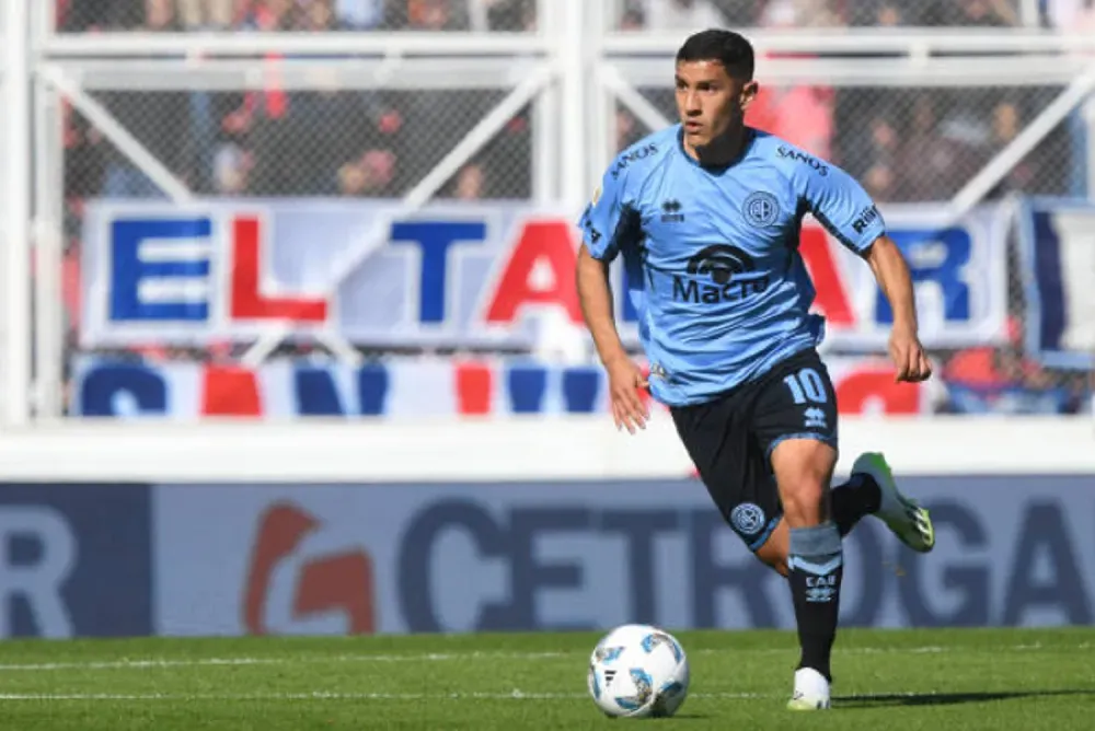 Matías Marín en acción por Belgrano de Córdoba ante San Lorenzo de Almagro. (Getty Images).