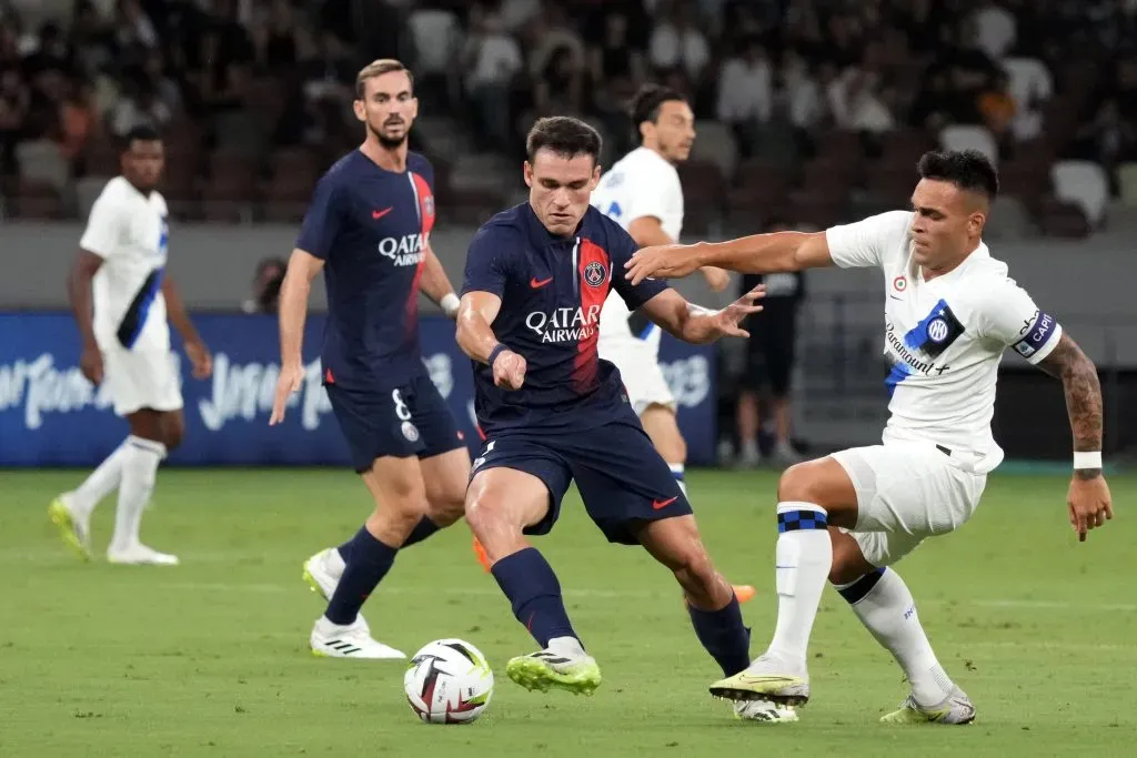 Manuel Ugarte en un amistoso entre el PSG y el Inter de Milán. (Koji Watanabe/Getty Images)