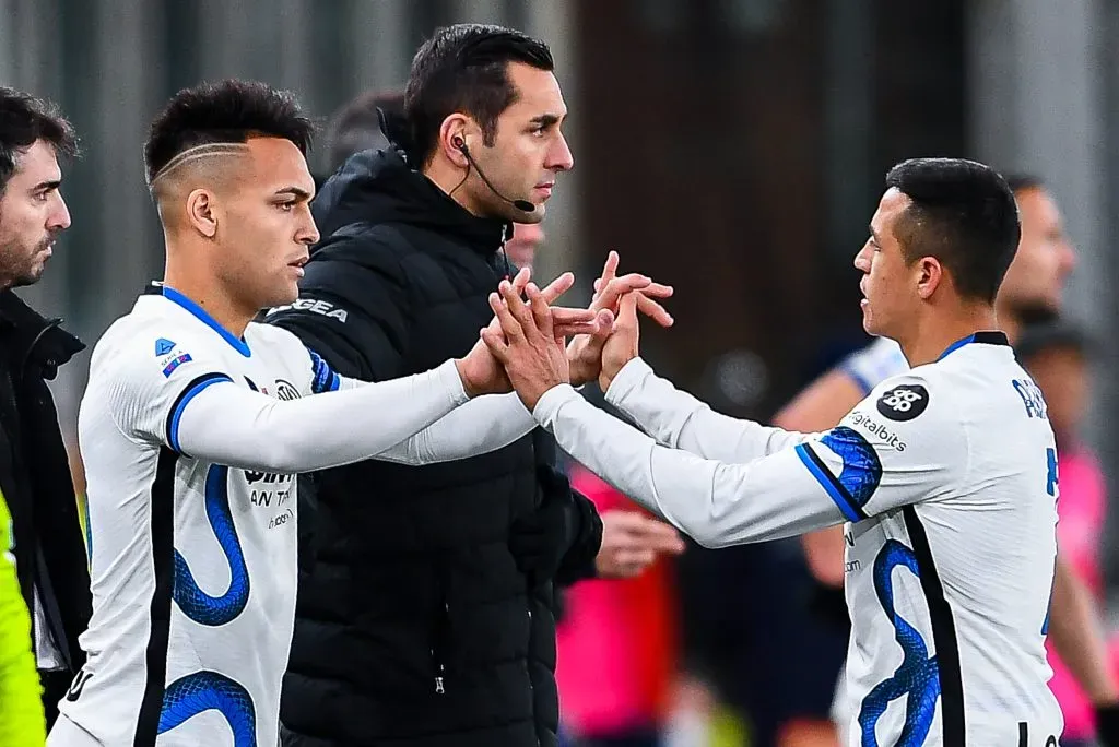 Alexis Sánchez espera ser quien acompañe a Lautaro Martínez en la delantera del Inter de Milán. | Foto: Getty Images.