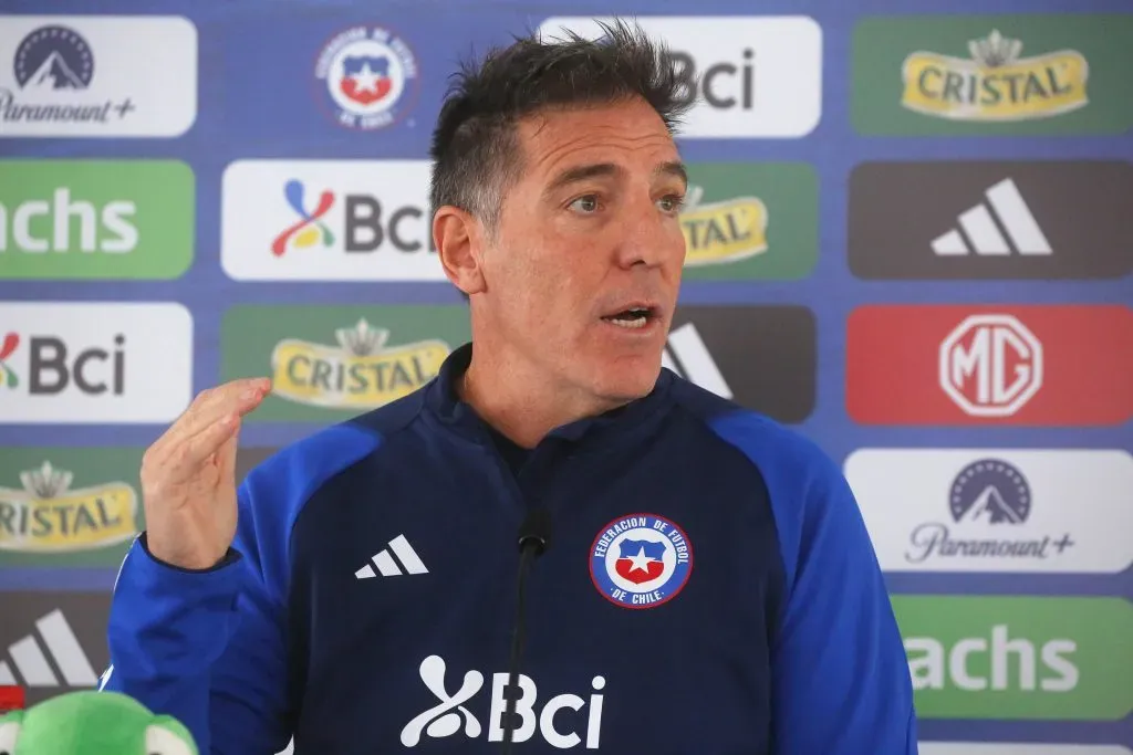 Eduardo Berizzo en conferencia de prensa. (Jonnathan Oyarzún/Photosport).