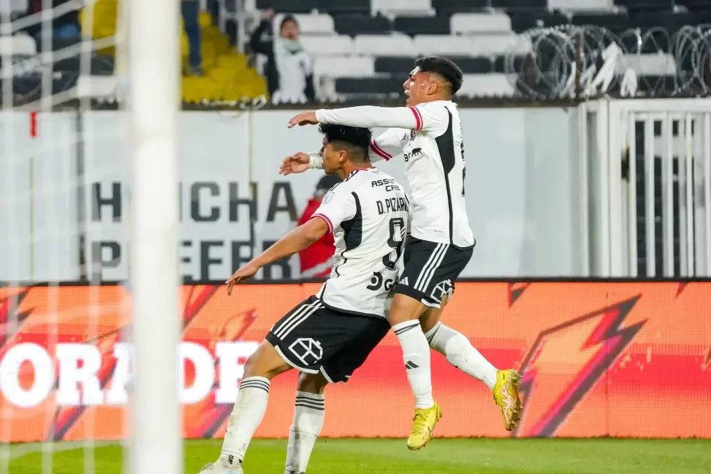 Damián Pizarro y Jordhy Thompson festejan juntos ante Deportivo Cali en un partido amistoso. (Guille Salazar/RedGol).