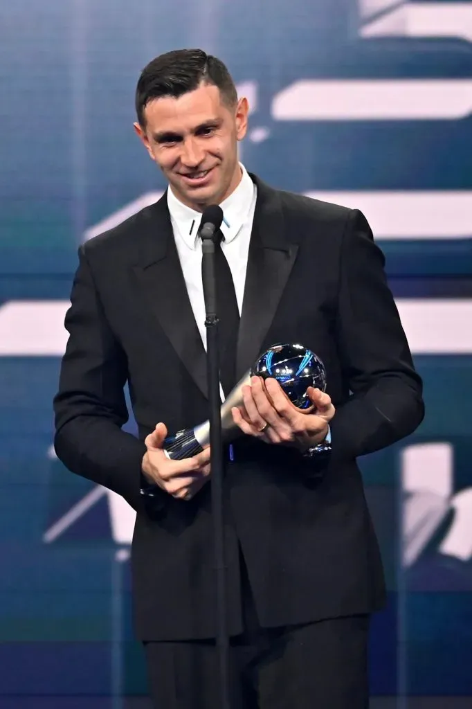 Emiliano Martínez ganó el The Best al mejor arquero en 2022 (Getty Images)