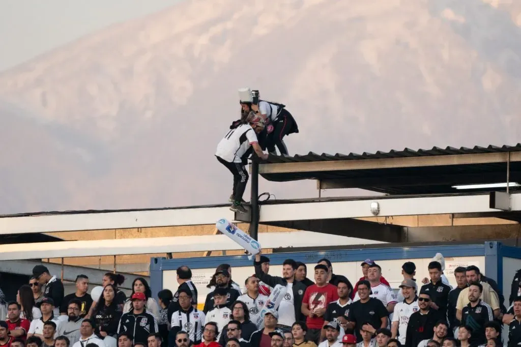 El partido daba lo mismo: lo mejor era subirse al techo para algunos angelitos.