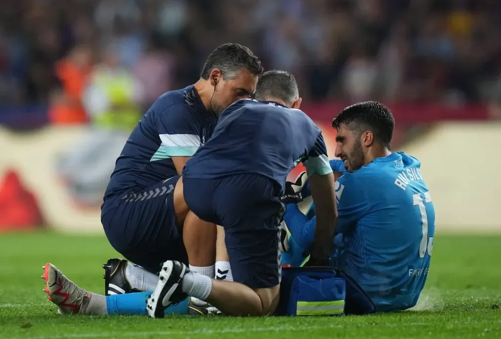 Rui Silva se lesionó y el Betis extrañó a Bravo | Getty Images