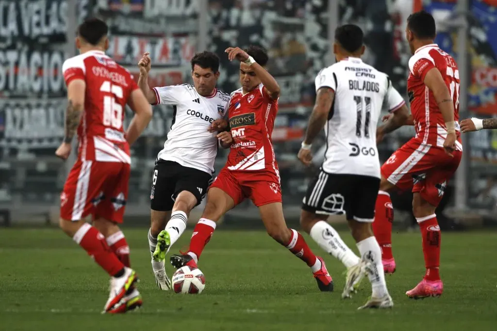 César Fuentes en acción ante Deportes Copiapó. Una vez más fue lateral derecho en el Campeonato Nacional 2023. (Javier Salvo/ Photosport).