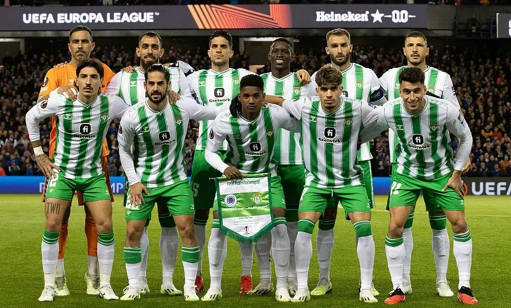 Bravo fue una de las figuras del Betis ante Rangers. | Foto: Getty Images