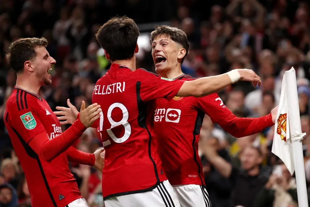 MANCHESTER, ENGLAND – SEPTEMBER 26: Alejandro Garnacho of Manchester United celebrates with teammates Facundo Pellistri and Mason Mount after scoring the team’s first goal during the Carabao Cup Third Round match between Manchester United and Crystal Palace at Old Trafford on September 26, 2023 in Manchester, England. (Photo by Matt McNulty/Getty Images)