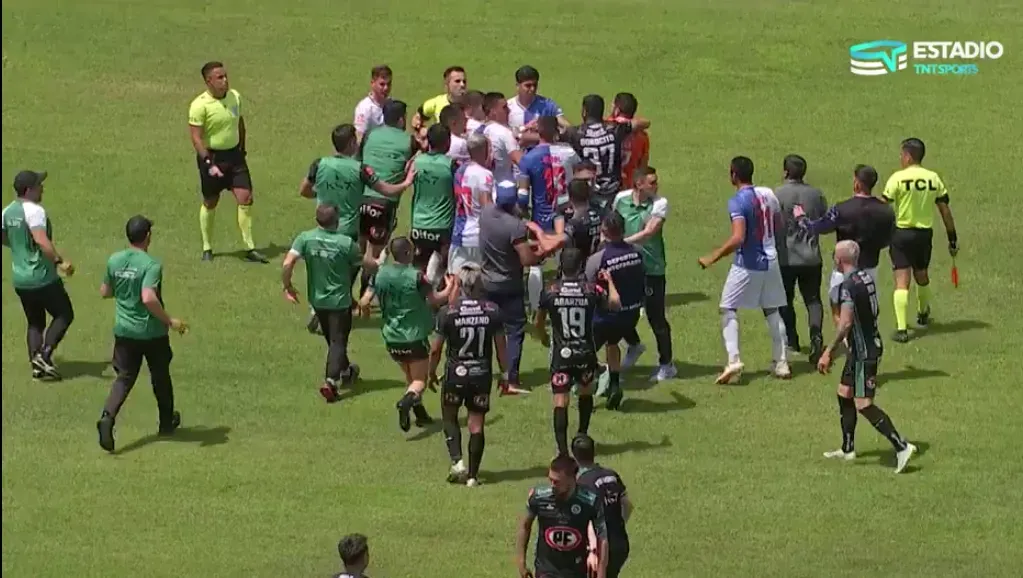 Así fue la trifulca que se armó al final del partido entre Antofagasta y Puerto Montt
