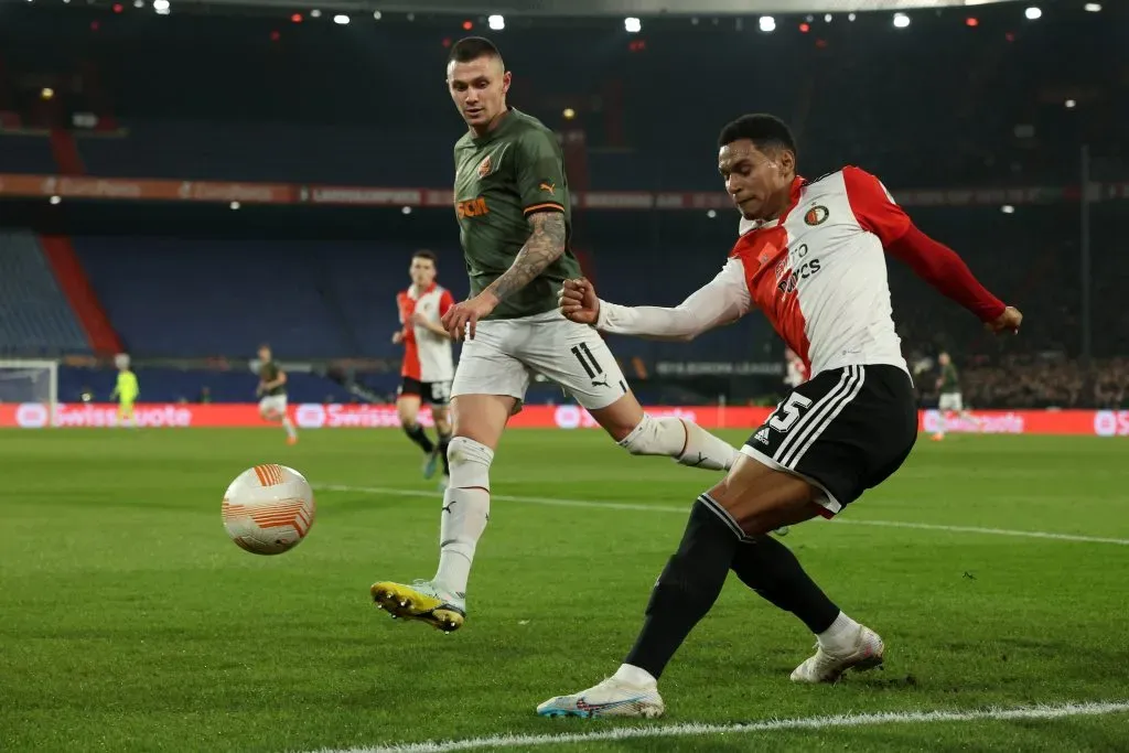 Marcos López en acción por el Feyenoord. (Dean Mouhtaropoulos/Getty Images).