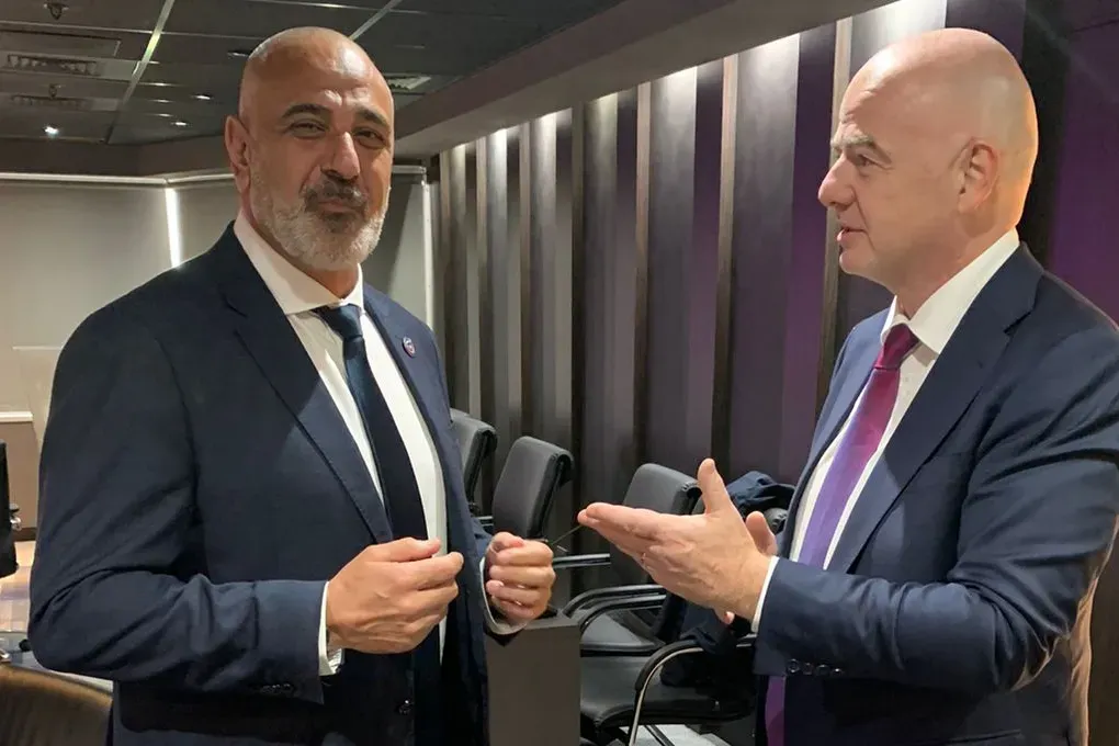 La reunión que Pablo Milad sostuvo con Gianni Infantino en 2022 (ANFP)