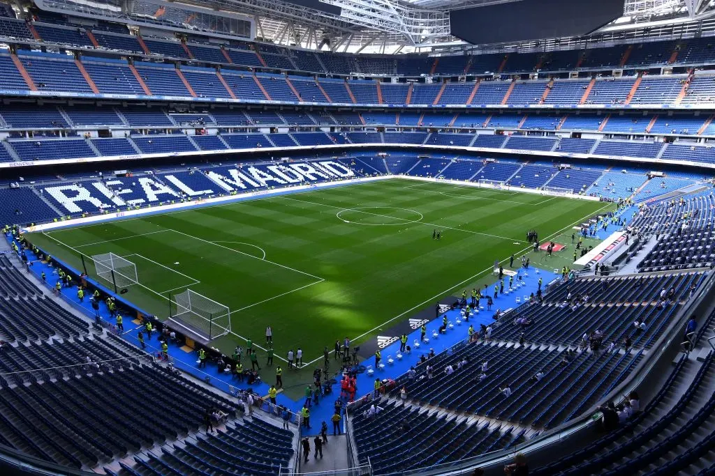 El Estadio Santiago Bernabéu del Real Madrid, recientemente renovado, será parte de una de las sedes de España para el Mundial del 2030. | Foto: Getty Images.
