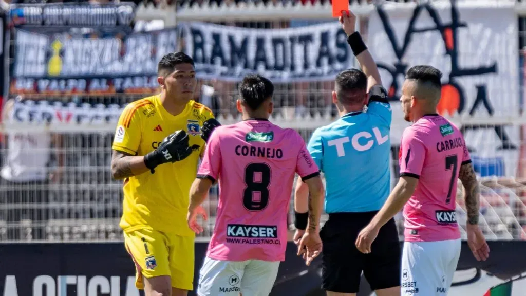 Brayan Cortés se fue expulsado ante Palestino previo a las eliminatorias con Chile. Foto