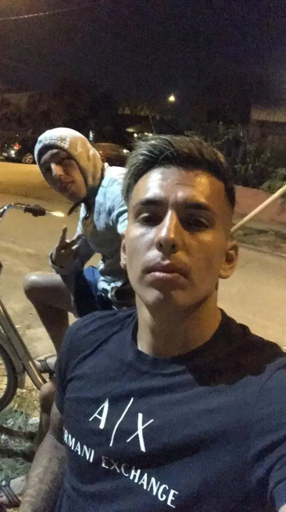 Joe Abrigo y su primo, Chris Díaz, autor del gol que selló el ascenso y el título de Provincial Ovalle. (Foto: cedida).