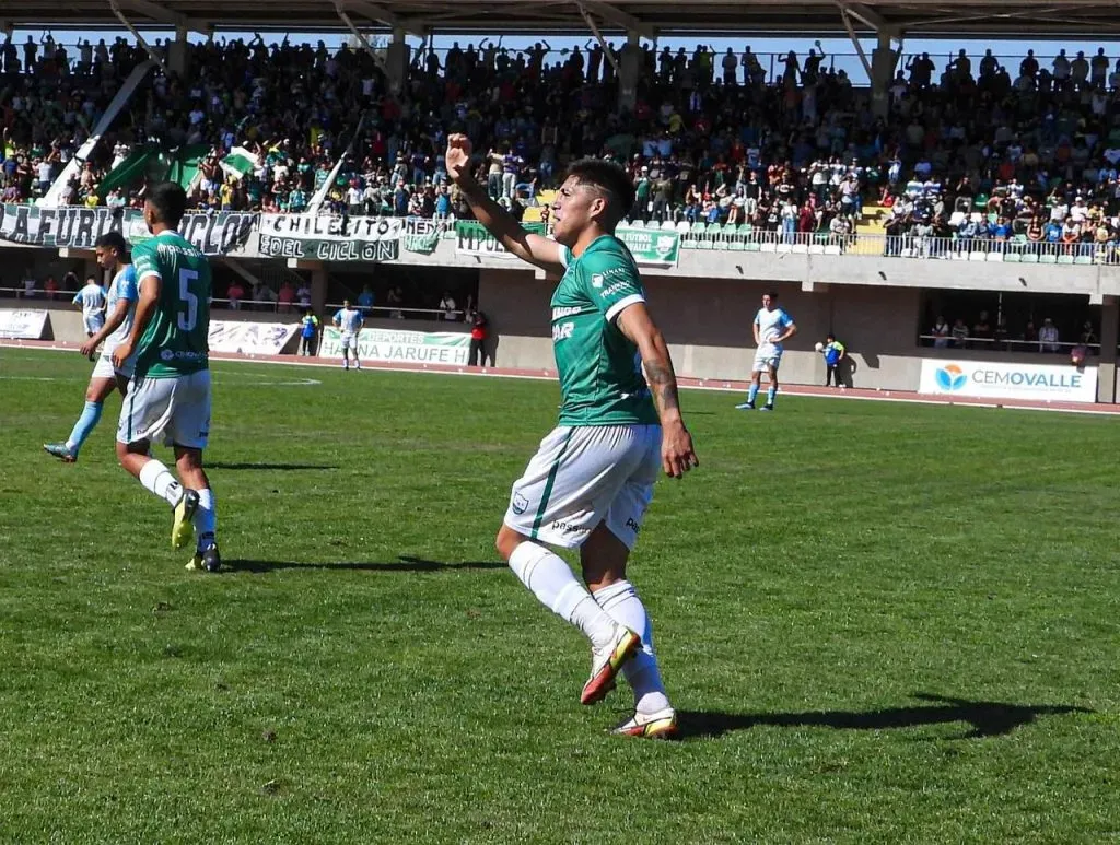 Chris Díaz festeja un gol fundamental para Provincial Ovalle. (Foto: cedida).
