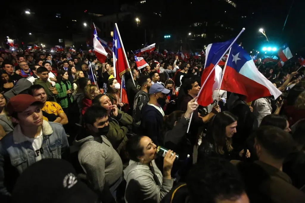 Santiago, 4 de septiembre de 2022 |  Celebración del Rechazo en Los Leones y Andrés Bello | Foto: Jonnathan Oyarzun/Aton Chile