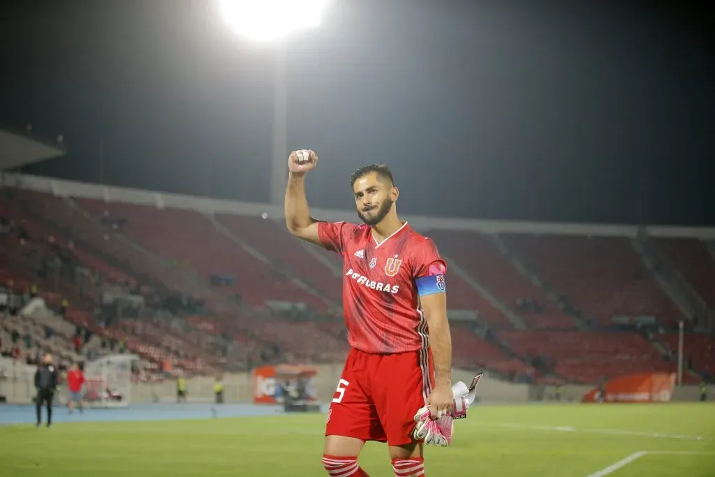 Johnny Herrera jugó en octubre de 2019 su último partido en Universidad de Chile. | Foto: Photosport