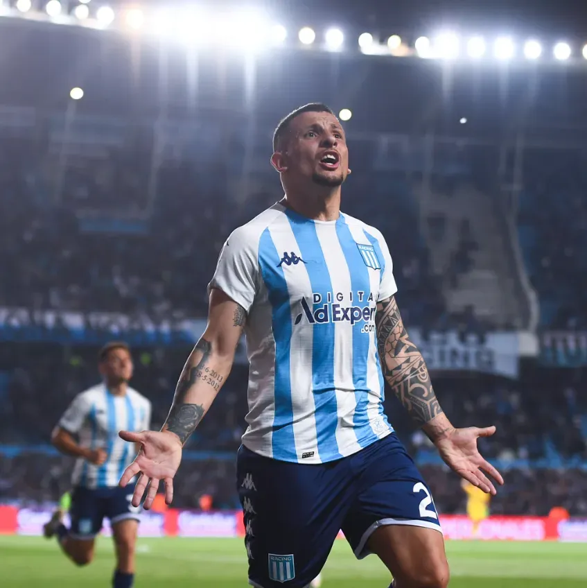 Así celebró Emiliano Vecchio el gol que le convirtió a Boca Juniors. (Foto: Racing Club).