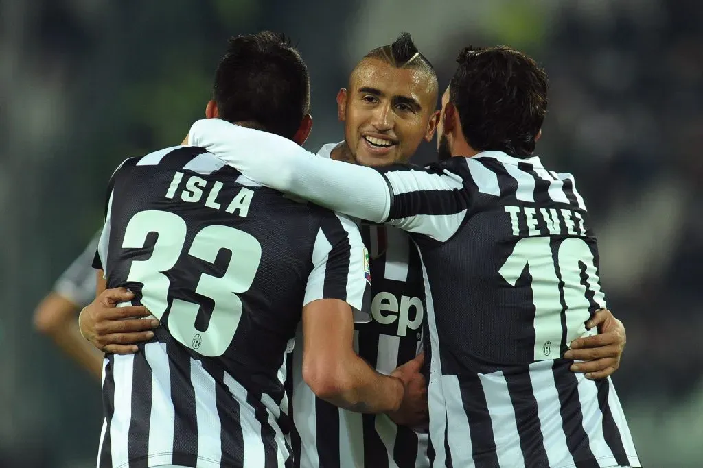 Carlos Tévez y Mauricio Isla quieren revivir la época de la Juventus con Arturo Vidal en Independiente. Foto: Getty Images.