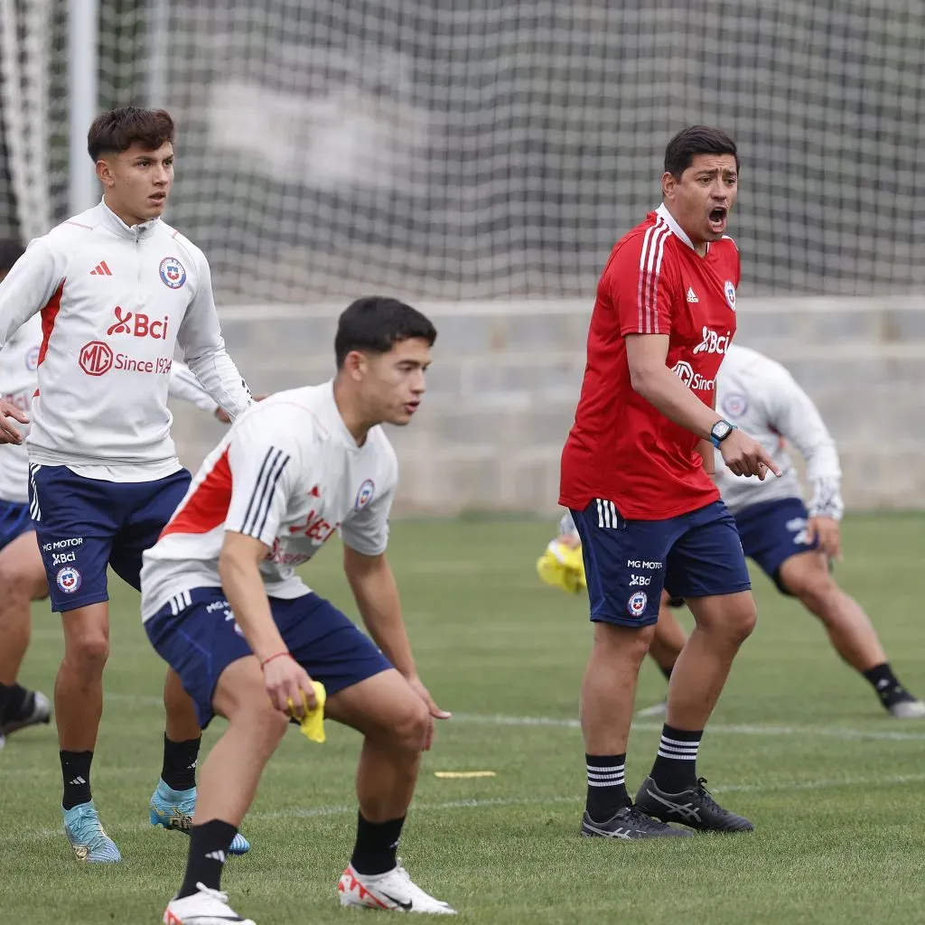 Córdova comienza a impregnar su estilo en los futbolistas jóvenes de Chile. | Foto: Comunicaciones La Roja