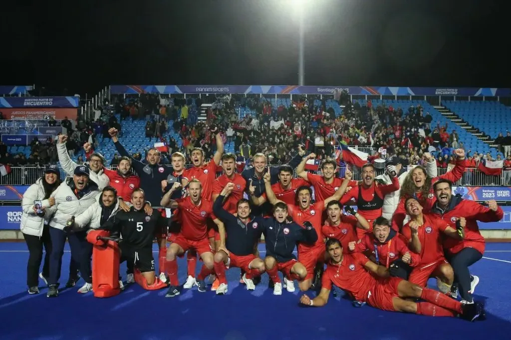 Los Diablos dieron el golpe al eliminar a Canadá. Ahora van por Argentina. Imagen: Chile Hockey Varones.