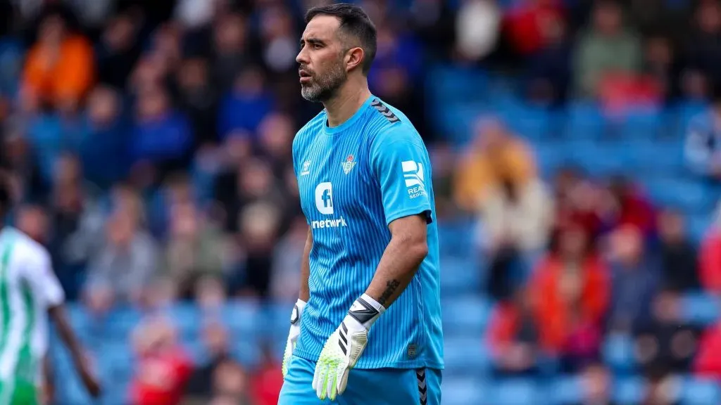 Claudio Bravo sigue dando que hablar en España y va por el Trofeo Zamora. Foto: Getty Images