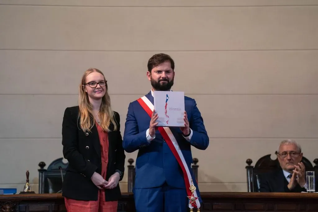 Presidente de la República Gabriel Boric Font recibe propuesta constitucional y convoca a Plebiscito Nacional | Foto: Prensa Presidencia
