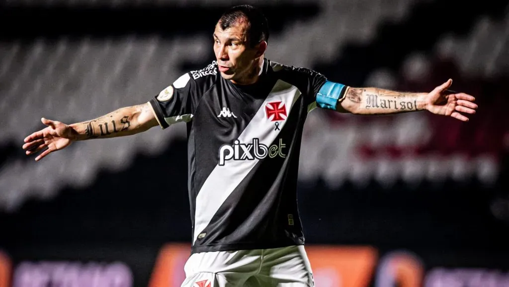 Gary Medel llegó a Vasco da Gama y asumió liderazgo de inmediato como capitán. Foto: Comunicaciones Vasco da Gama.