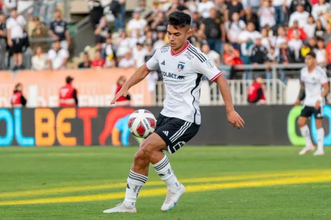 Vicente Pizarro fue una de las buenas figuras de Colo Colo en la victoria sobre Magallanes. | Foto: Guillermo Salazar.