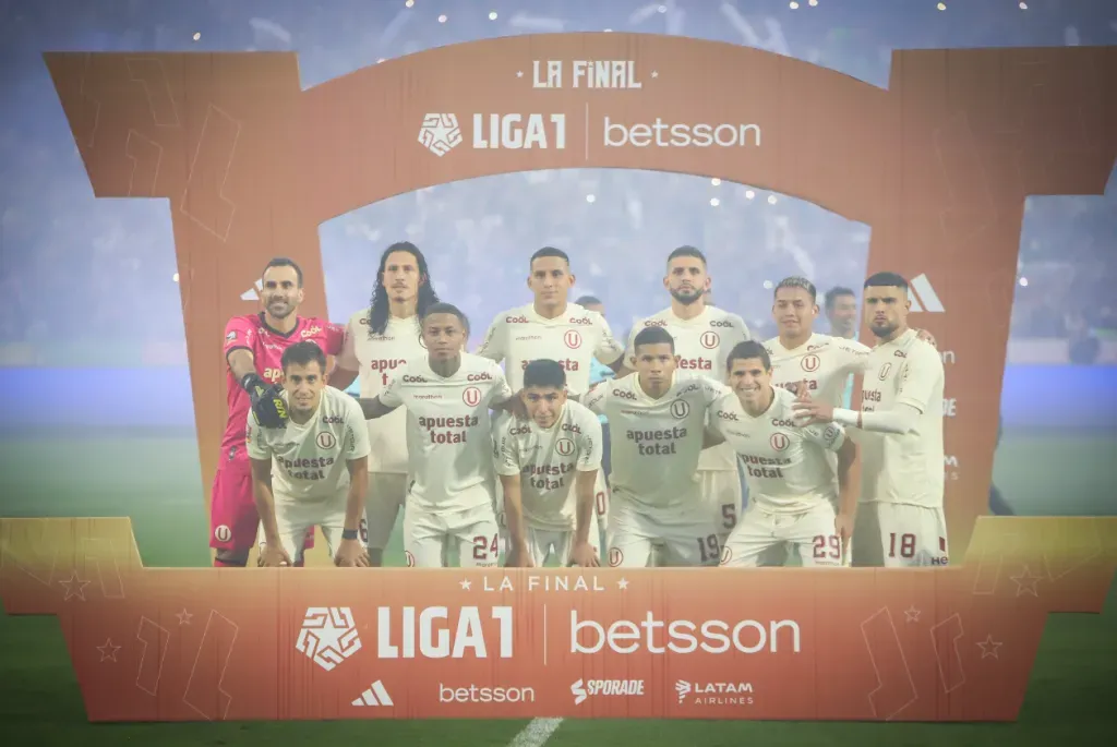 Así salió Universitario para jugar la gran revancha de la final de la Liga 1 ante Alianza Lima. (Foto: Universitario).