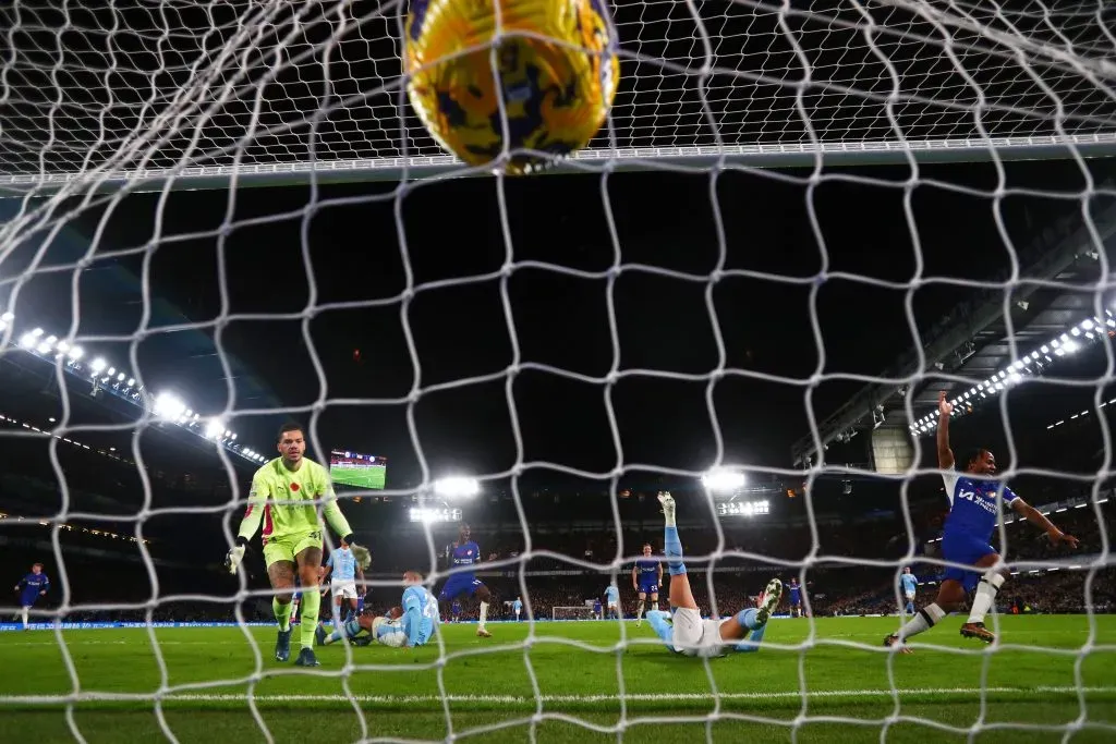 El gol de Sterling visto desde las redes defendidas por Ederson | Getty Images