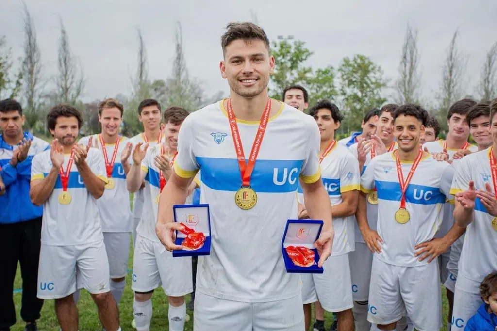 Diego Ohlsson marcó el gol que le dio el título nacional a la PUC. (Foto: @seleccionfutbolpuc).