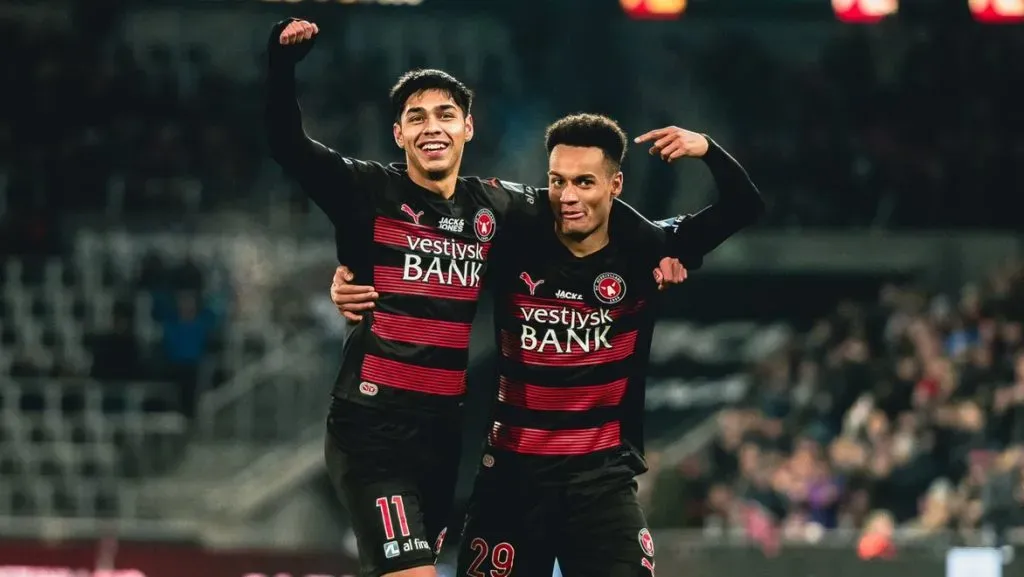 Darío Osorio la está rompiendo con la camiseta del Midtjylland y ya ganó su primer premio en el club. Foto: Comunicaciones Midtjylland.